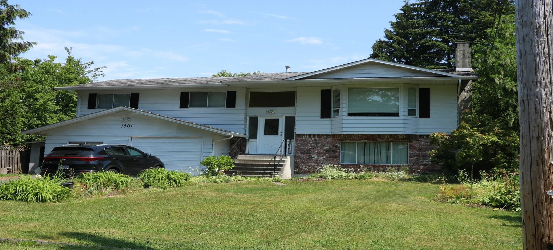 1801 CEDAR DR