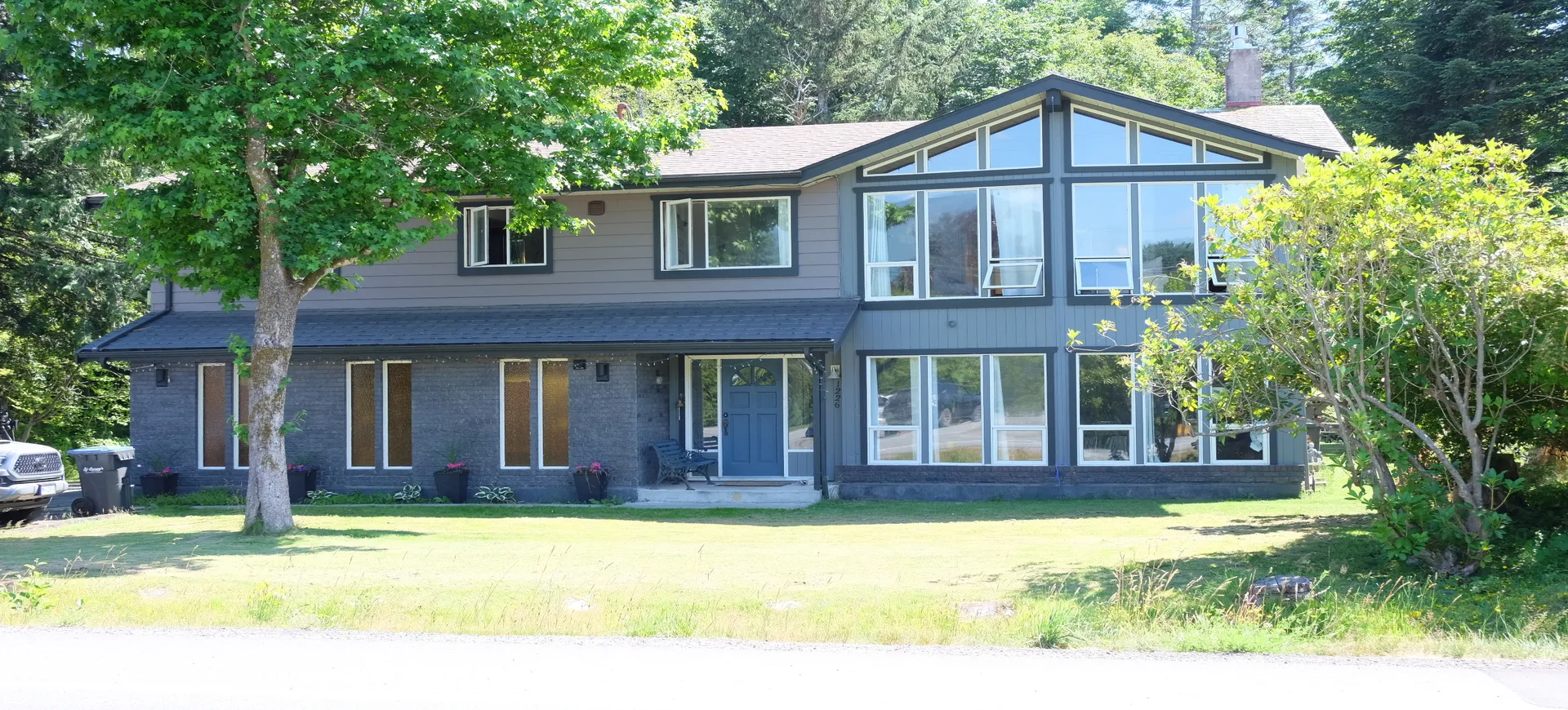 1226 JUDD RD