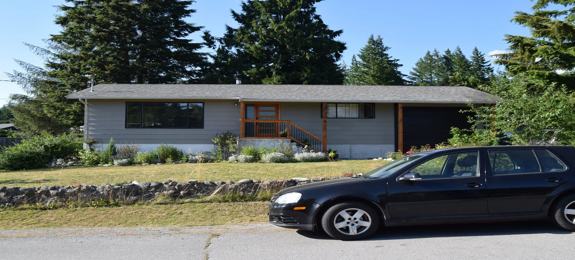 1204 PARKWOOD PL