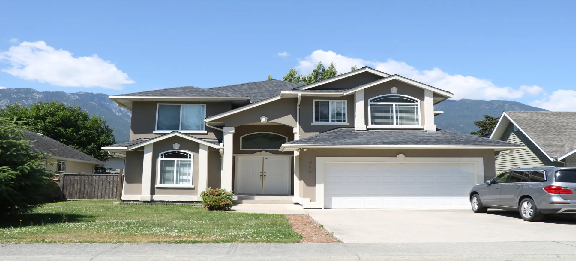 1022 REGENCY PL